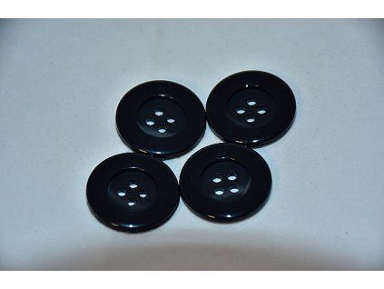 Knoflík plastový čtyřdírkový 23mm černý