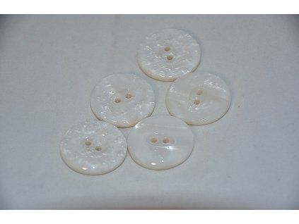 Knoflík plastový dvoudírkový plastový bílá perleť 23mm